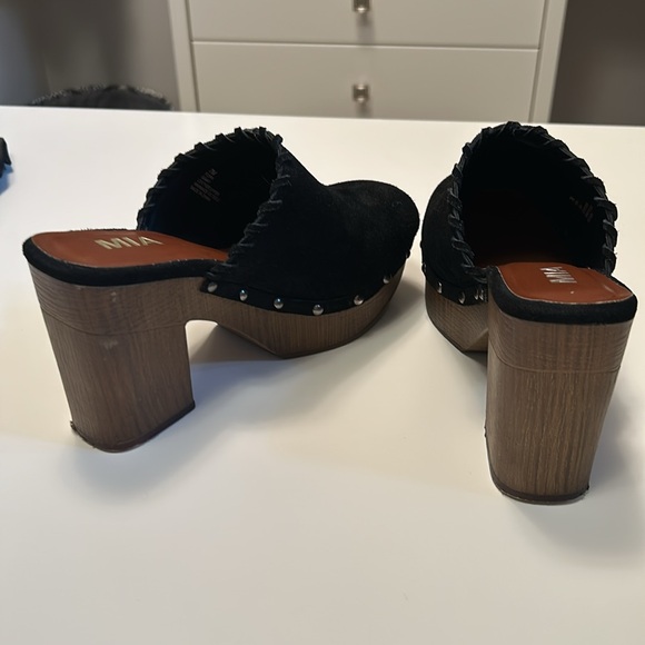 MIA Clogs - platform with studded detail / black suede. - Picture 2 of 6